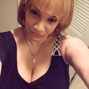 Meet your Posher, Leonor